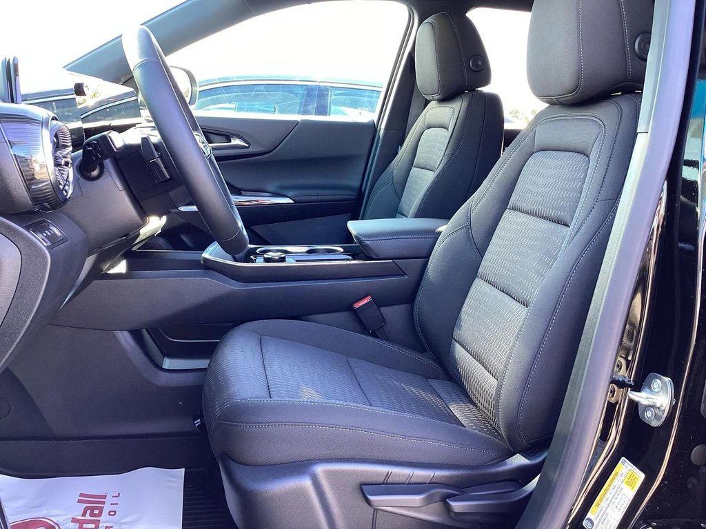 new 2026 Chevrolet Equinox car, priced at $32,820