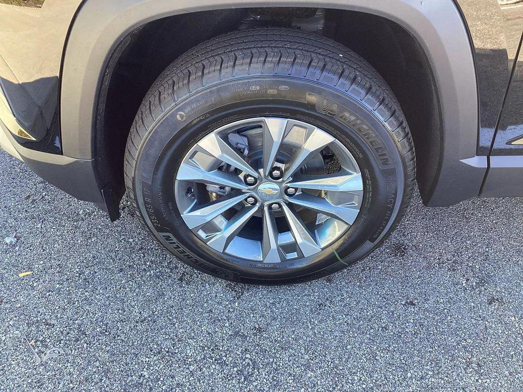 new 2026 Chevrolet Equinox car, priced at $32,820