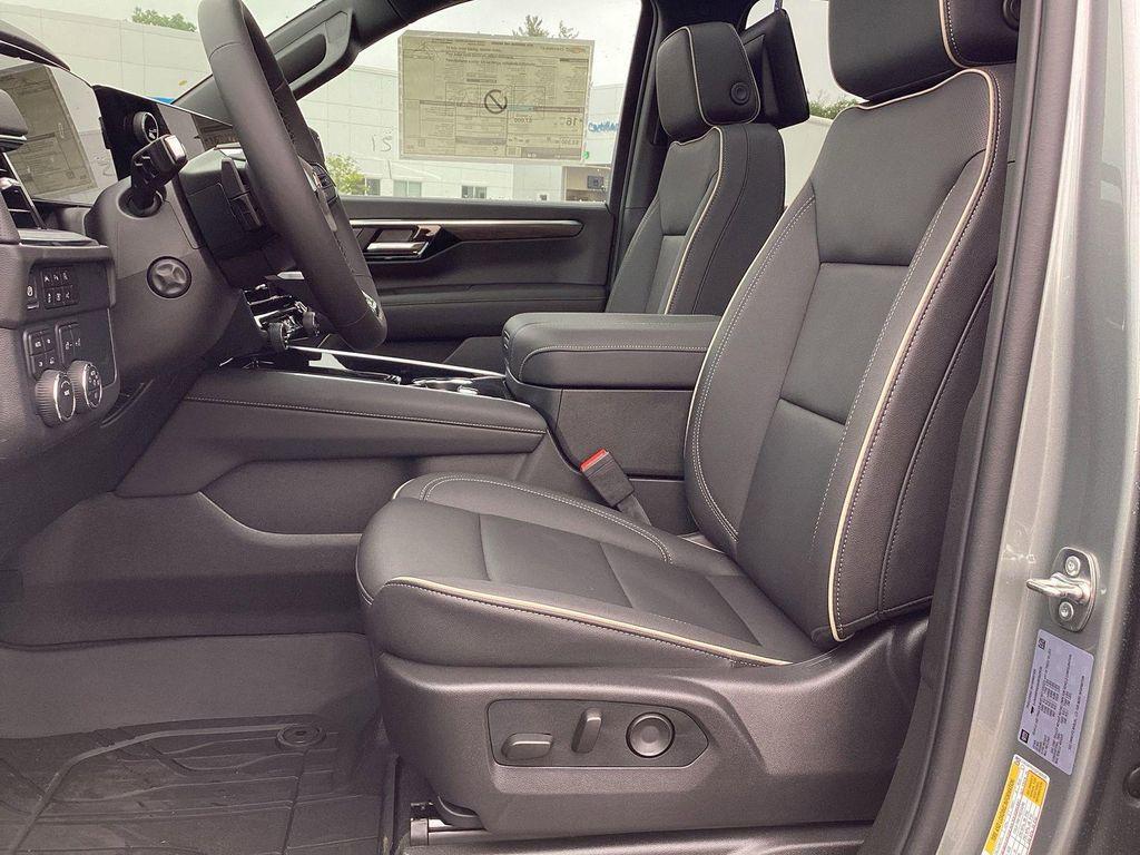 new 2025 Chevrolet Suburban car, priced at $88,735
