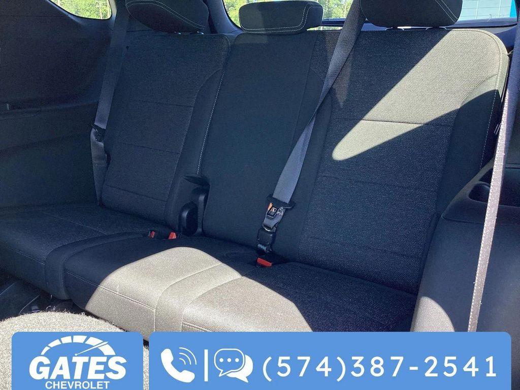 used 2025 Chevrolet Traverse car, priced at $37,103