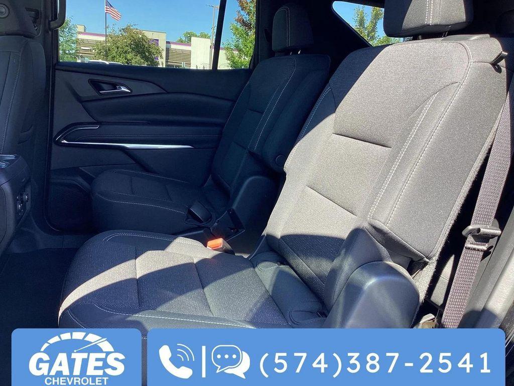 used 2025 Chevrolet Traverse car, priced at $37,103