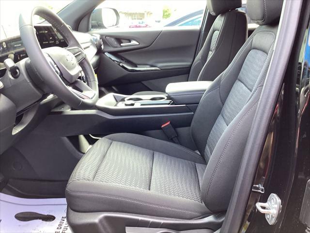 new 2026 Chevrolet Equinox car, priced at $30,290