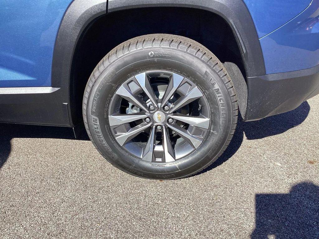 new 2026 Chevrolet Equinox car, priced at $32,820