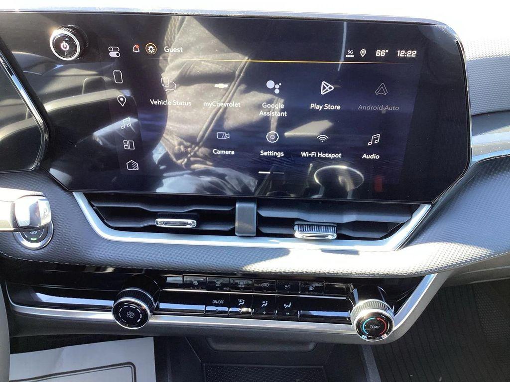 new 2026 Chevrolet Equinox car, priced at $32,820