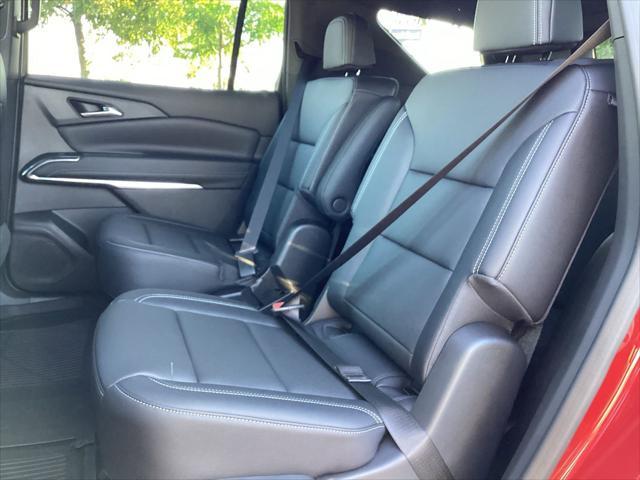 new 2025 Chevrolet Traverse car, priced at $46,555