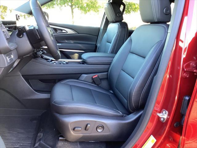 new 2025 Chevrolet Traverse car, priced at $46,555