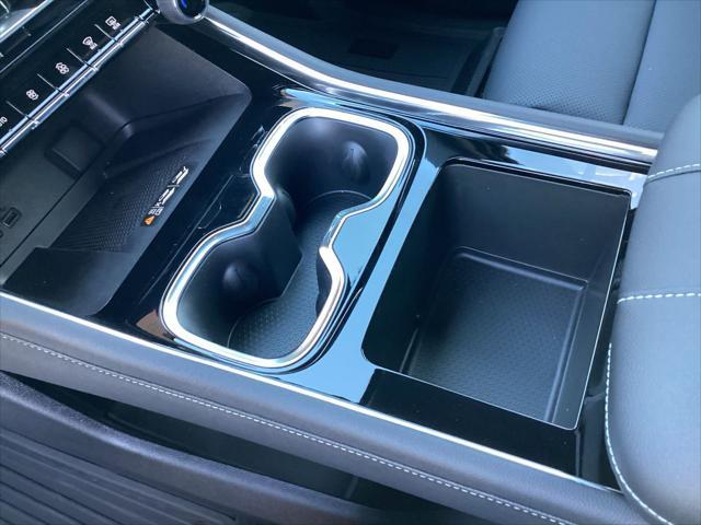 new 2025 Chevrolet Traverse car, priced at $46,555