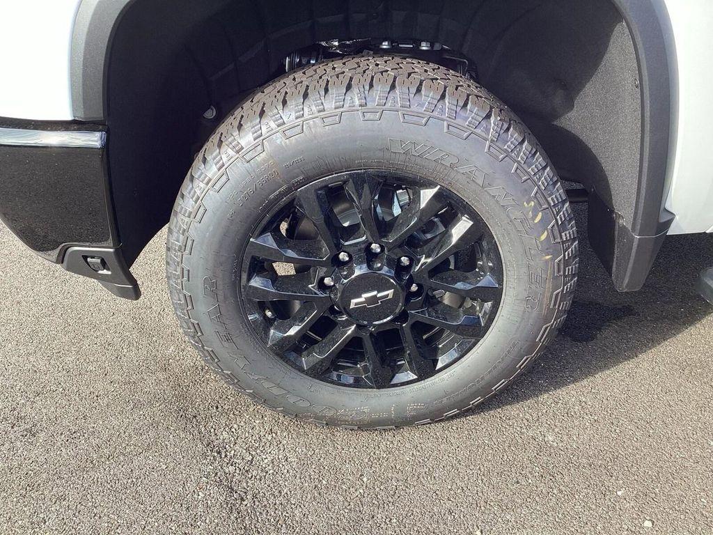 new 2025 Chevrolet Silverado 2500 car, priced at $69,040