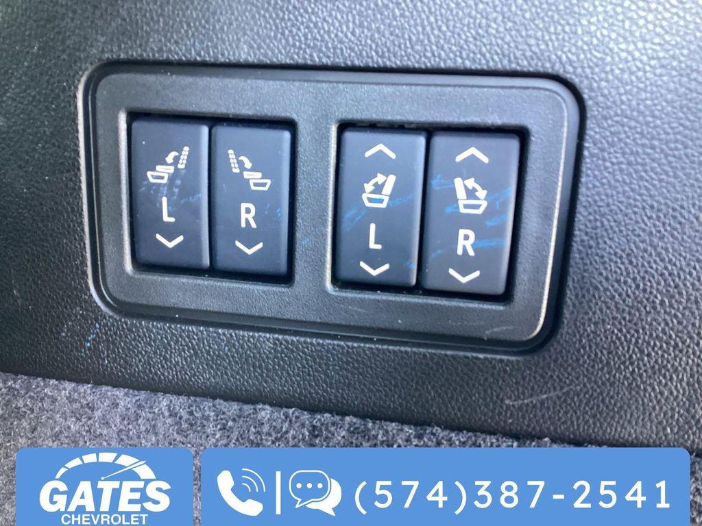 used 2025 Cadillac XT6 car, priced at $46,890