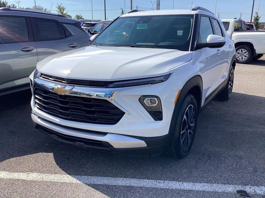 new 2026 Chevrolet TrailBlazer car, priced at $27,050