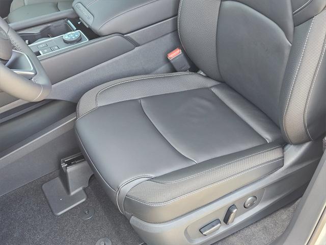 new 2025 Nissan Pathfinder car, priced at $44,119