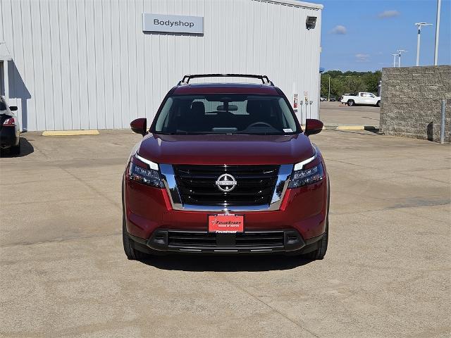 new 2024 Nissan Pathfinder car, priced at $41,269