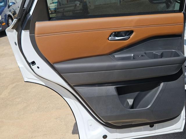 new 2025 Nissan Pathfinder car, priced at $49,251