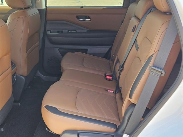 new 2025 Nissan Pathfinder car, priced at $49,251