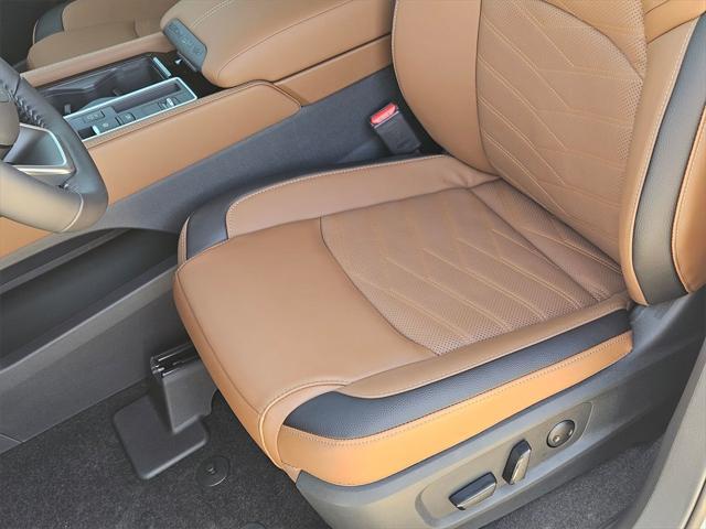 new 2025 Nissan Pathfinder car, priced at $49,251