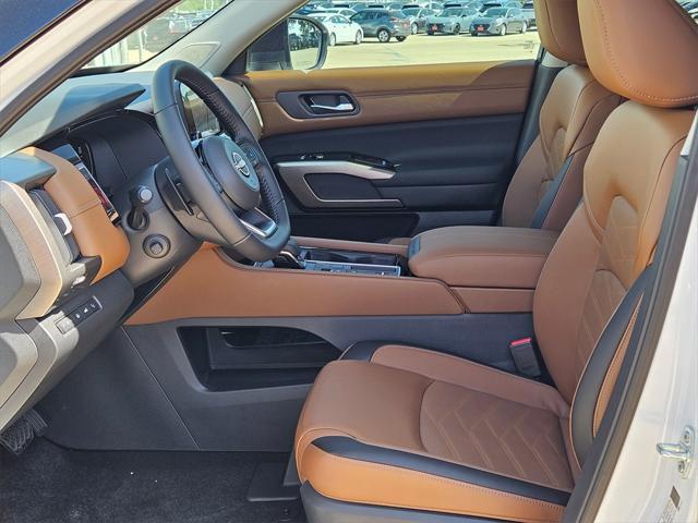 new 2025 Nissan Pathfinder car, priced at $49,251