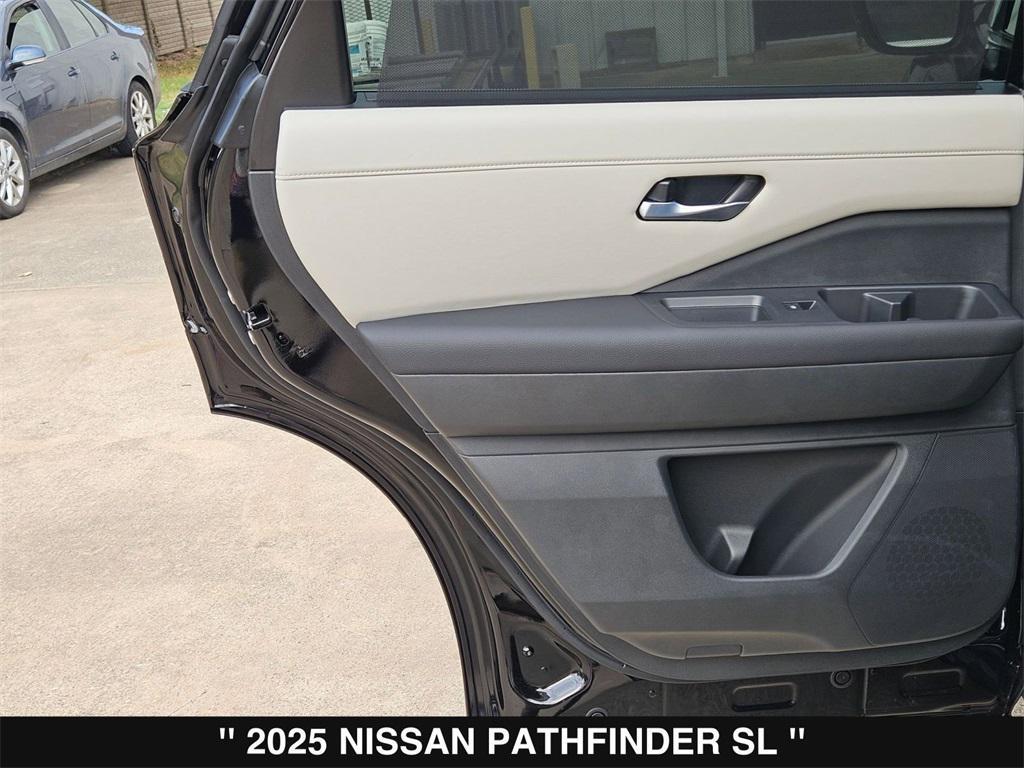 new 2025 Nissan Pathfinder car, priced at $41,227