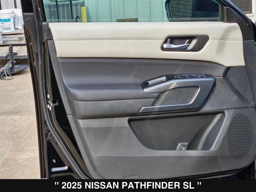 new 2025 Nissan Pathfinder car, priced at $41,227