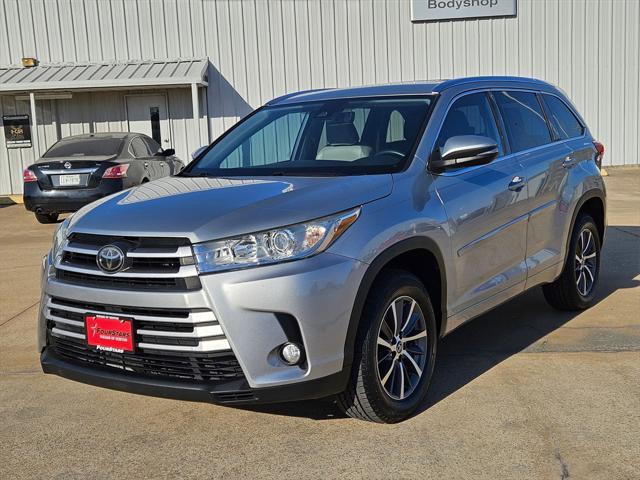 used 2018 Toyota Highlander car, priced at $19,995