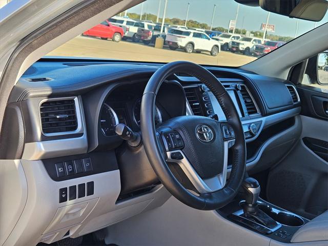 used 2018 Toyota Highlander car, priced at $19,995