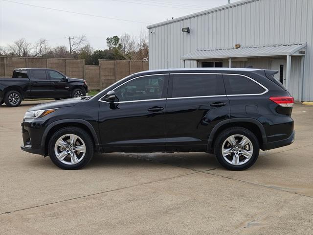 used 2018 Toyota Highlander car, priced at $25,395