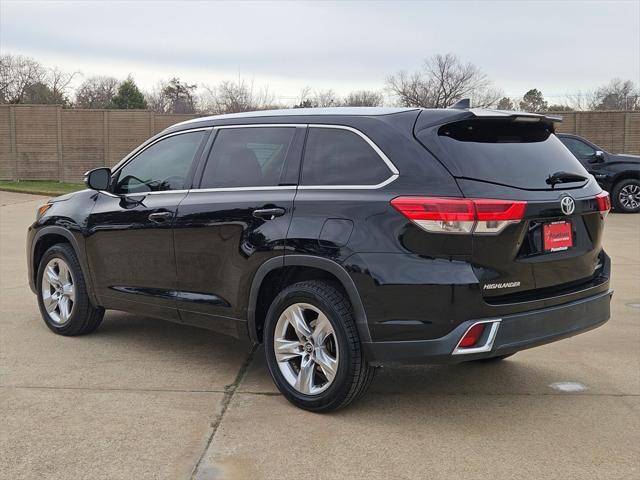 used 2018 Toyota Highlander car, priced at $25,395