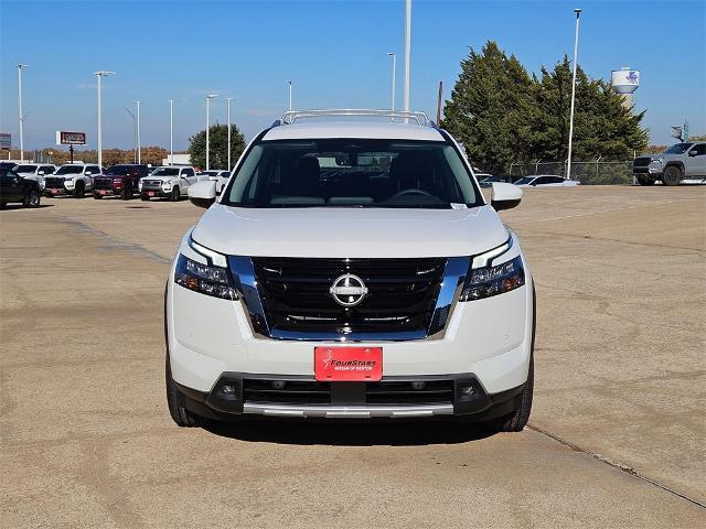 new 2025 Nissan Pathfinder car, priced at $42,674