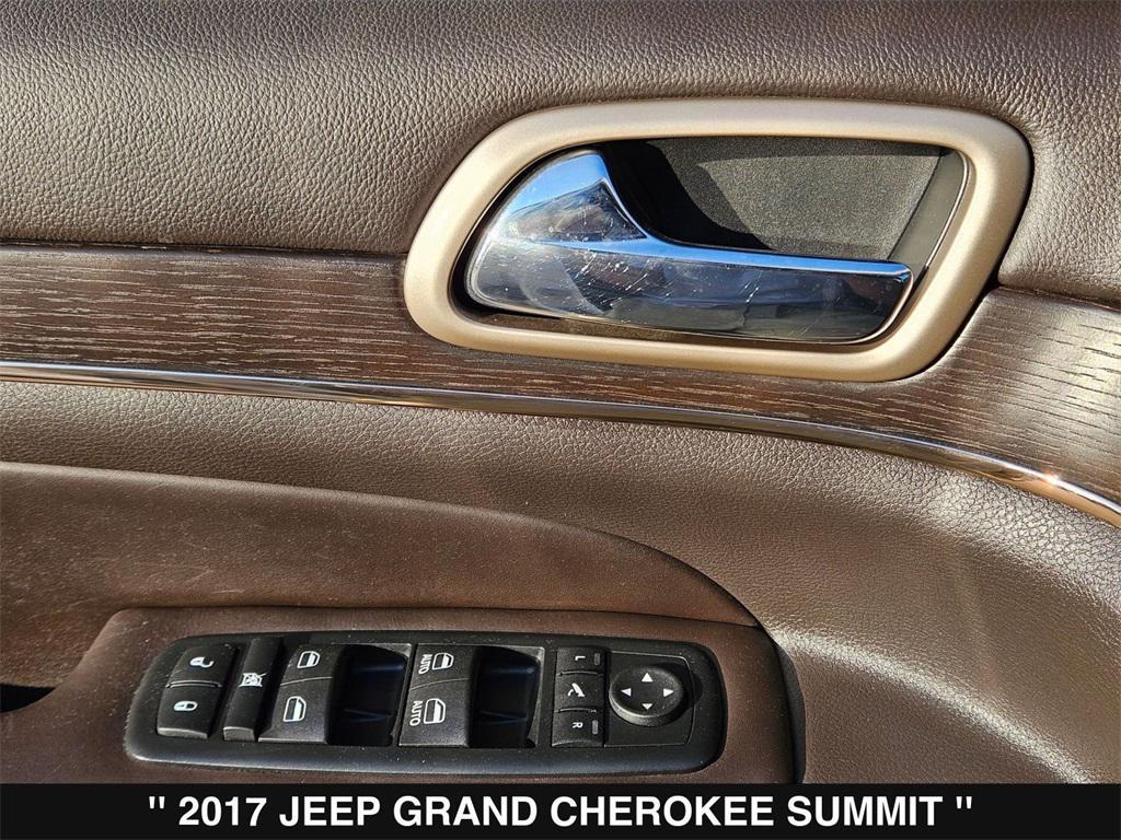 used 2017 Jeep Grand Cherokee car, priced at $17,306