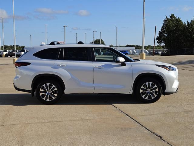 used 2024 Toyota Highlander car, priced at $44,495