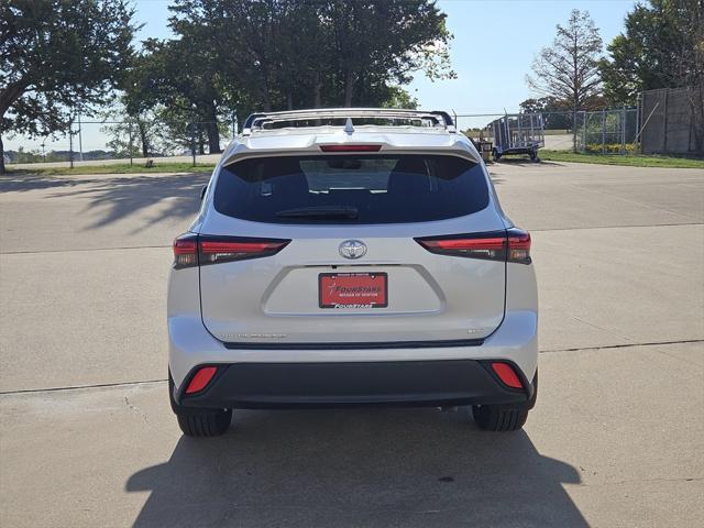 used 2024 Toyota Highlander car, priced at $44,495