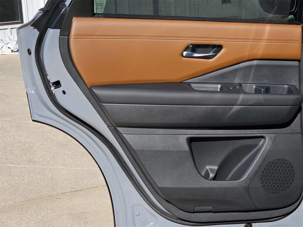 new 2025 Nissan Pathfinder car, priced at $44,256