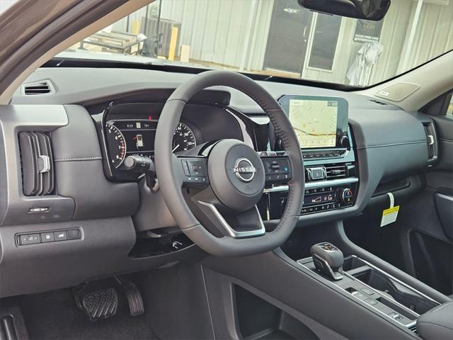 new 2025 Nissan Pathfinder car, priced at $44,702