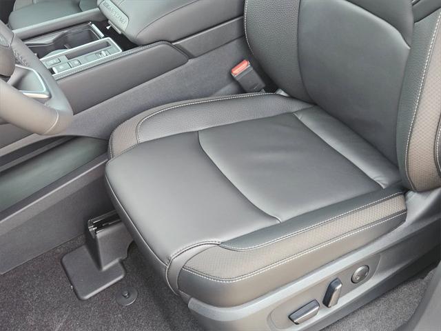 new 2025 Nissan Pathfinder car, priced at $44,702