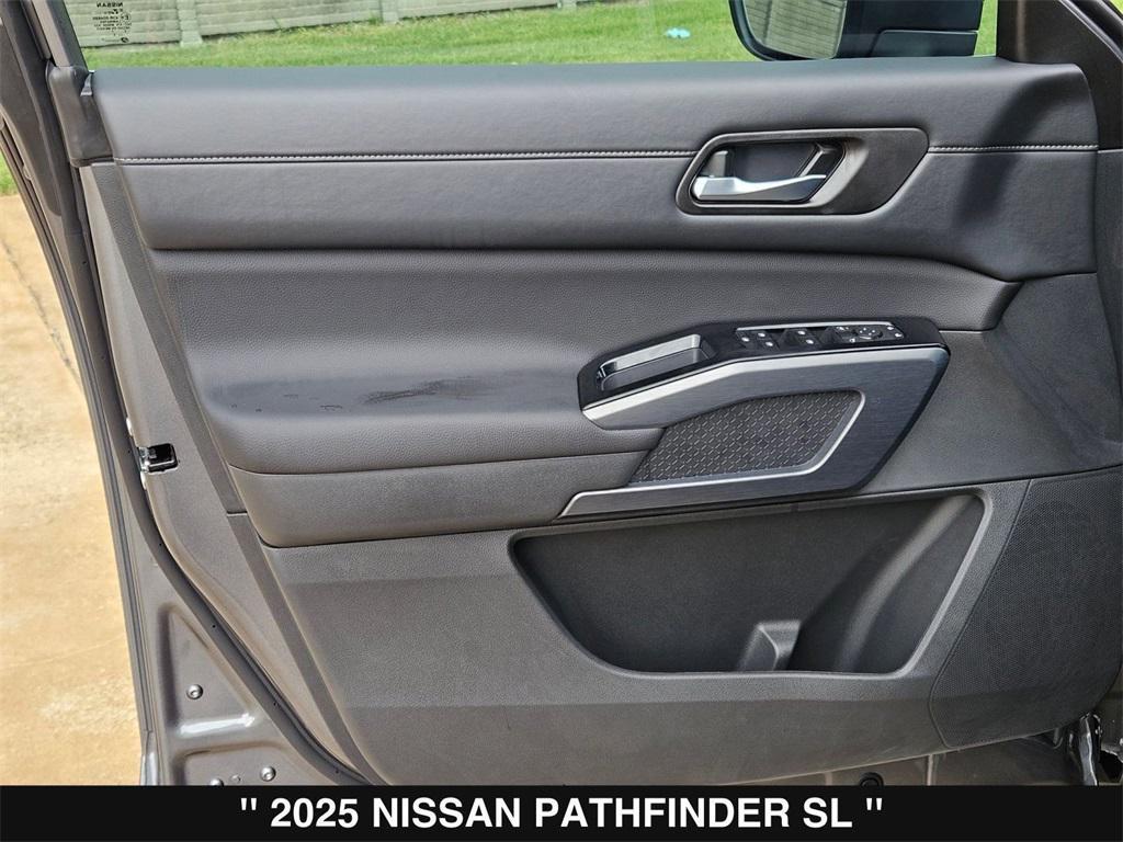 new 2025 Nissan Pathfinder car, priced at $43,916