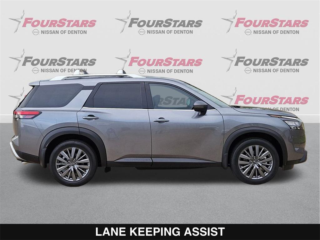 new 2025 Nissan Pathfinder car, priced at $43,916