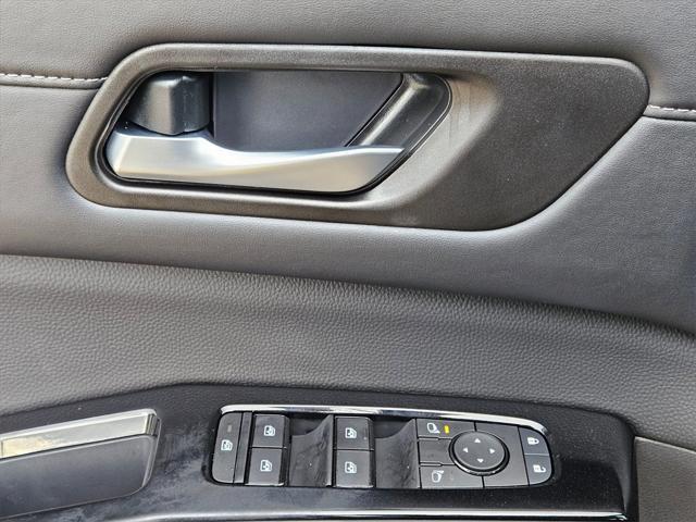 new 2025 Nissan Pathfinder car, priced at $44,702