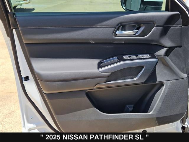 new 2025 Nissan Pathfinder car, priced at $44,725