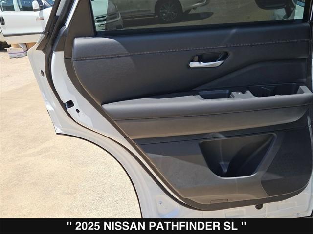 new 2025 Nissan Pathfinder car, priced at $45,125