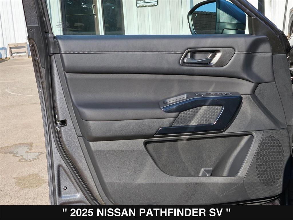 new 2025 Nissan Pathfinder car, priced at $39,724