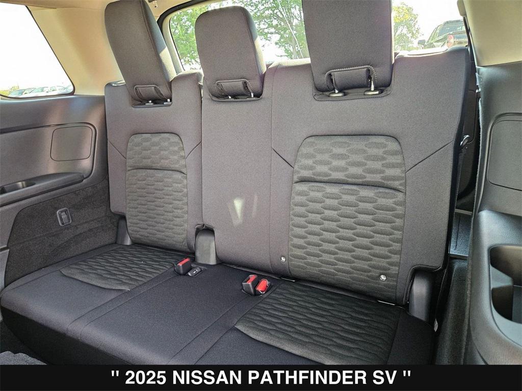 new 2025 Nissan Pathfinder car, priced at $39,724