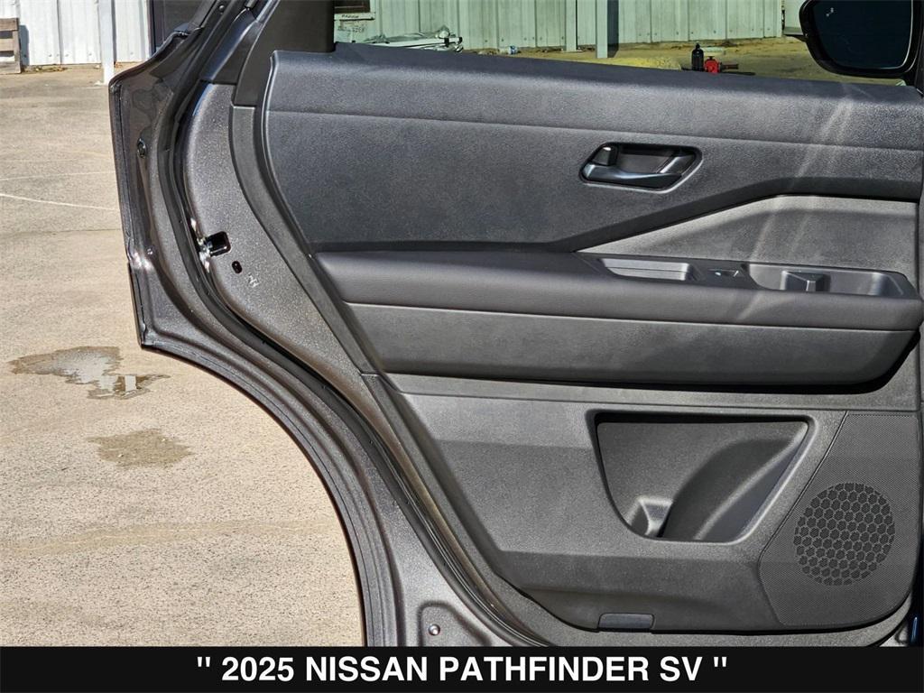 new 2025 Nissan Pathfinder car, priced at $39,724