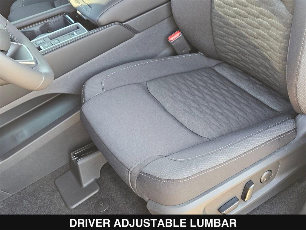 new 2025 Nissan Pathfinder car, priced at $39,724