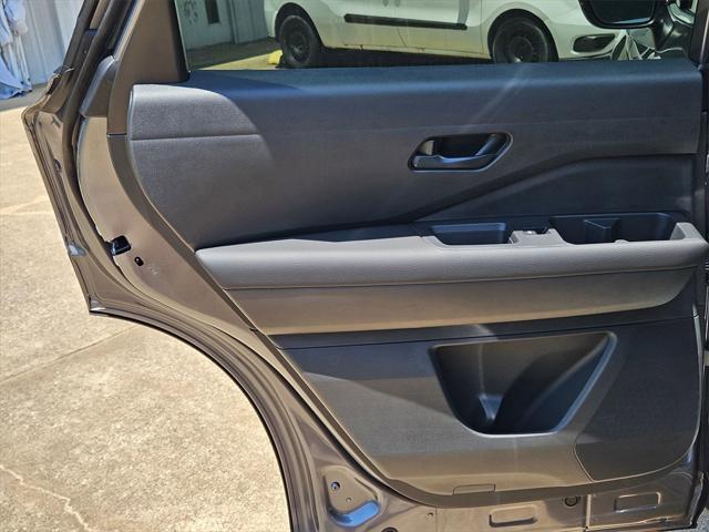 new 2025 Nissan Pathfinder car, priced at $39,616