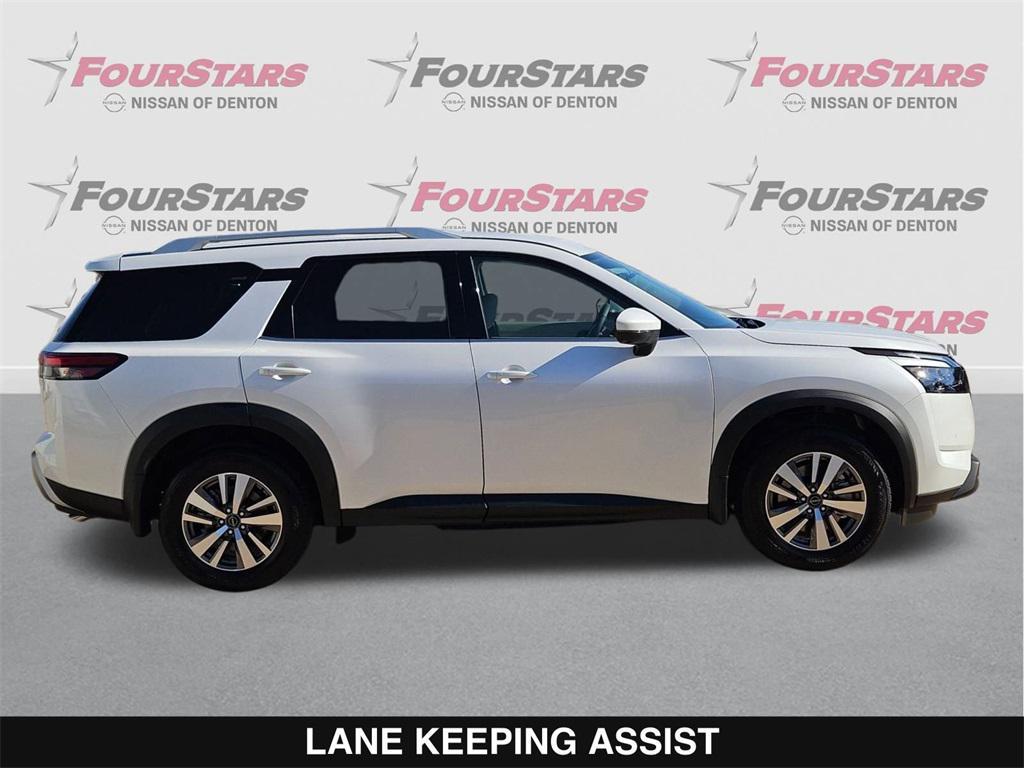 new 2025 Nissan Pathfinder car, priced at $36,595