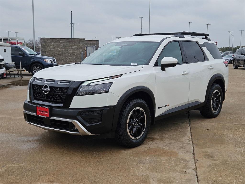 new 2025 Nissan Pathfinder car, priced at $39,045