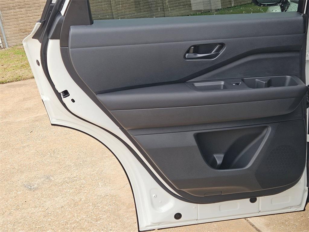 new 2025 Nissan Pathfinder car, priced at $39,045