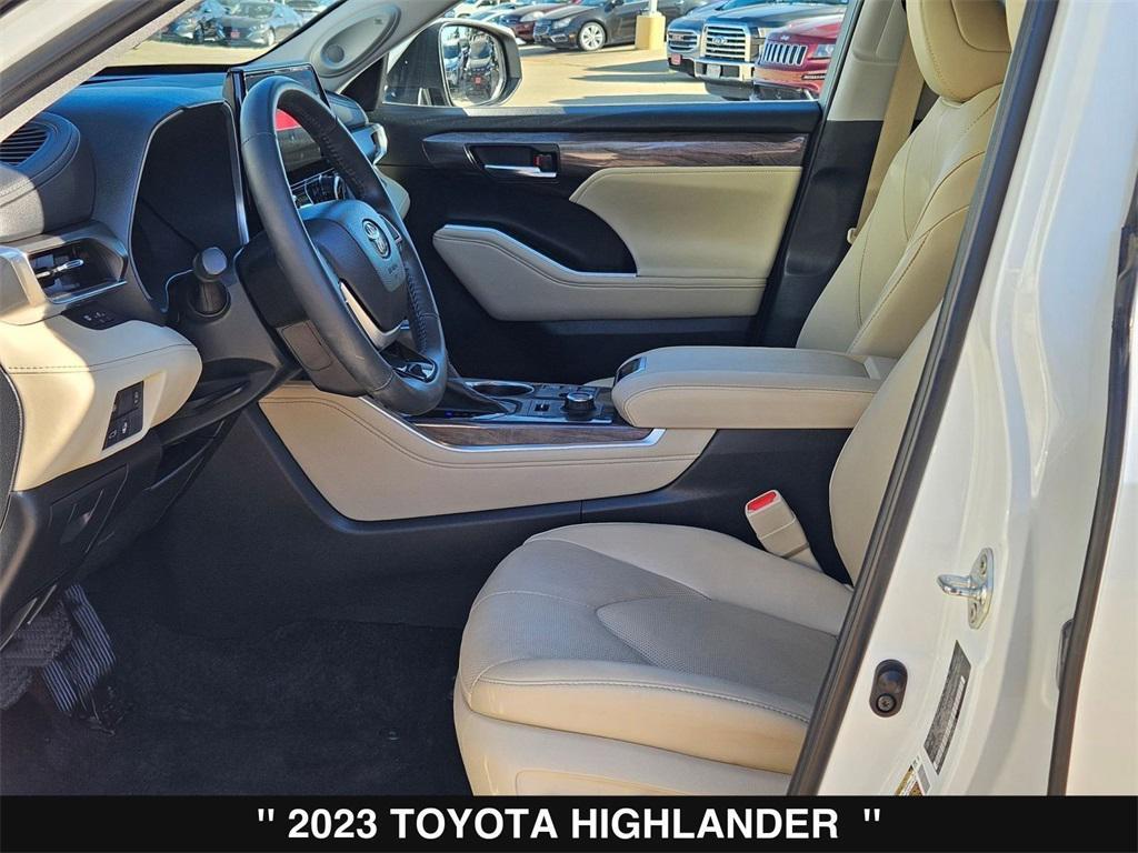 used 2023 Toyota Highlander car, priced at $39,461