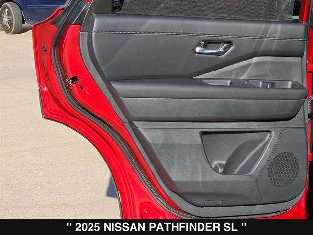 new 2025 Nissan Pathfinder car, priced at $42,623