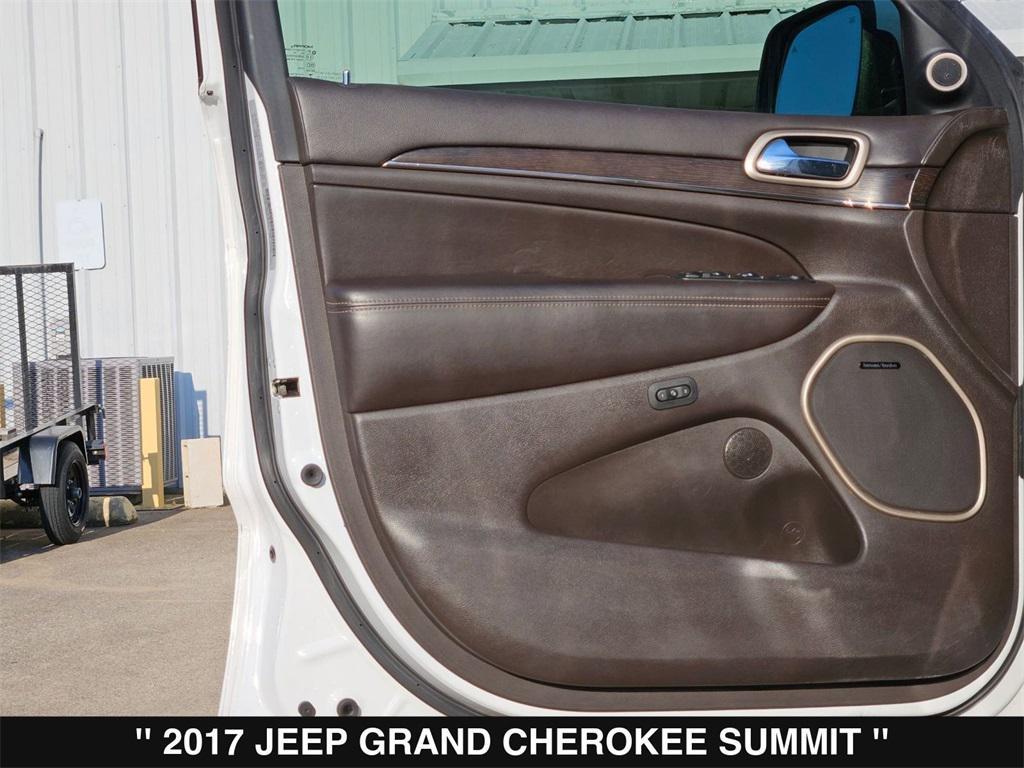 used 2017 Jeep Grand Cherokee car, priced at $17,403