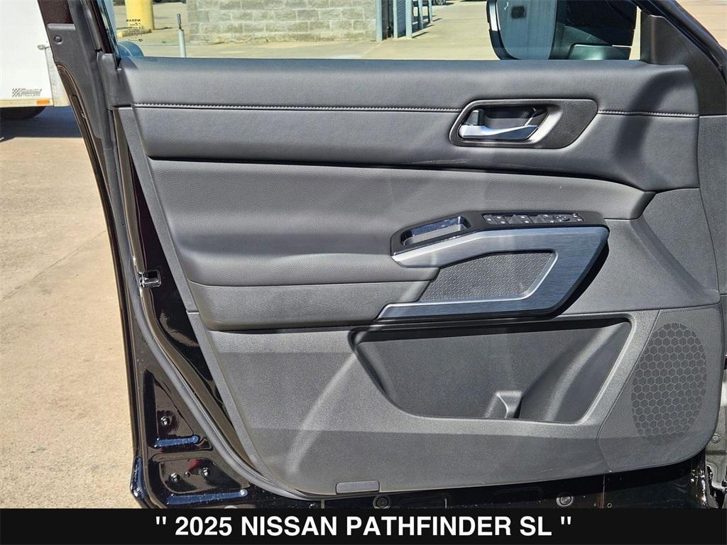 new 2025 Nissan Pathfinder car, priced at $36,018